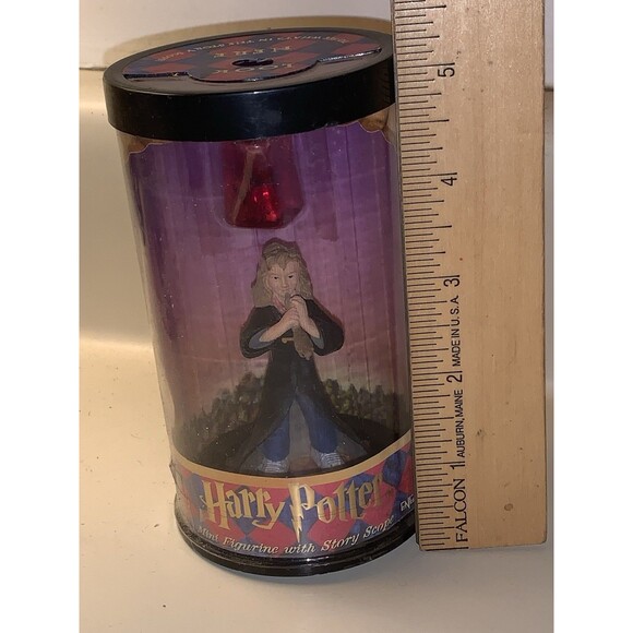 Enesco - Hermione Granger Mini Figure with Scope (2.75") - #811858 - Picture 7 of 8
